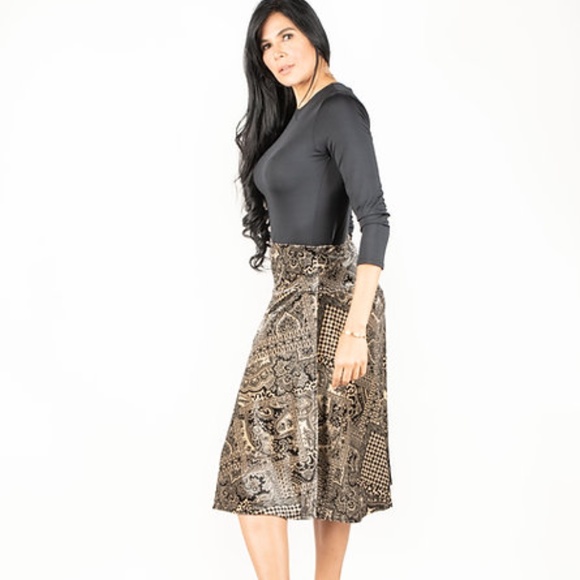 DEVORAH'S SECRET Modest Skirt Velvet Mixed Print - Picture 2 of 4
